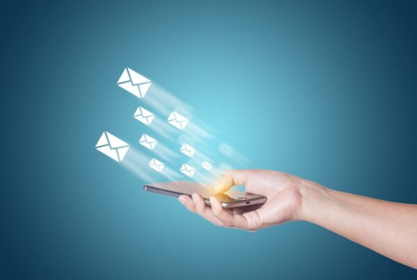 formula-za-uspeh-celovit-pristop-k-spletni-komunikaciji-email-marketing
