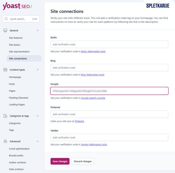 Yoast SEO stran z nastavitvami povezav za verifikacijo.